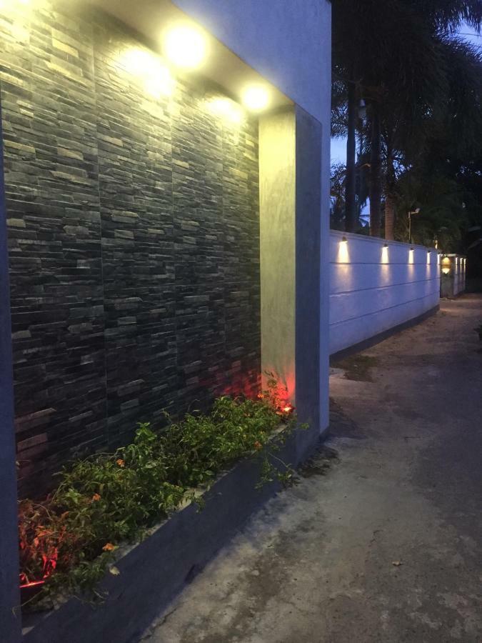 Villa Dominikku Negombo Buitenkant foto